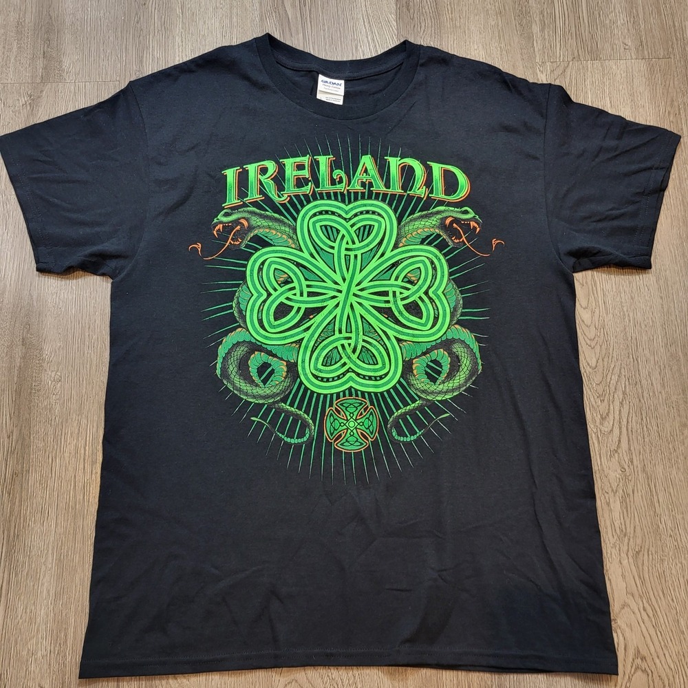 Gildan Heavy Cotton Ireland T-shirt Snakes Graphic Designed Size Large